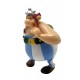 Figura Obelix Enamorado Sosteniendo Flores