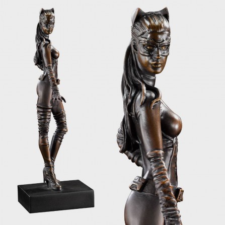 Escultura De Bronce De Catwoman